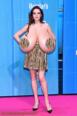 Hot redhead actress Lindsay Lohan exposing her milf big tits â€“ Big Boobs  Celebrities